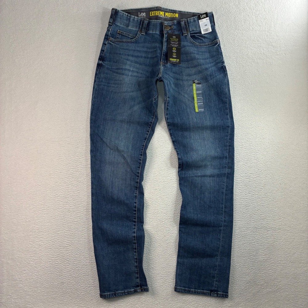 Lee Extreme Motion Jeans Mens 30x32 Blue Stretch Straight Taper Flex Whisker NWT